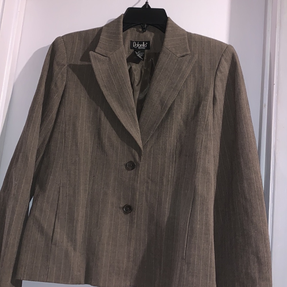 Pant suit - Picture 4 of 10